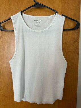 American Eagle Women's White Ribbed Tank Top Size M